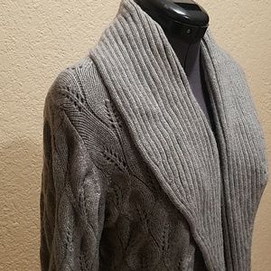 100% cashmere knit gray sweater by Nieman Marcus